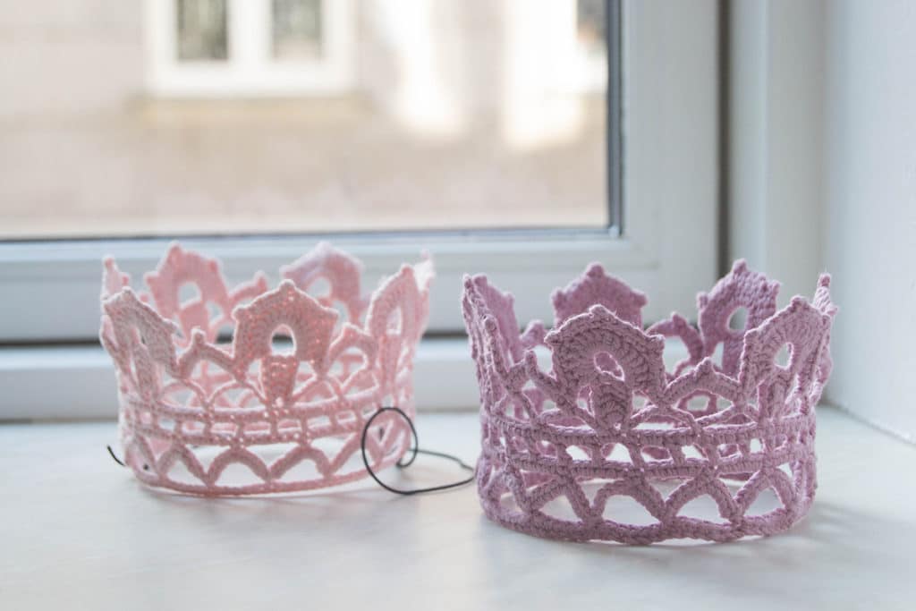 hæklet prinsessekrone